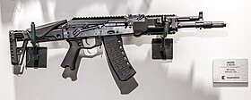ARMY-2022にて展示されたAK205。AK-12SPに基づく仕様。