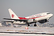 Boeing 737-600 d'Air Algérie au décolage piste 18 de l'aéroport de Francfort