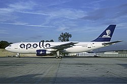 Airbus A300B4 der Apollo Airlines auf dem Pariser Flughafen Charles de Gaulle, Mai 1996