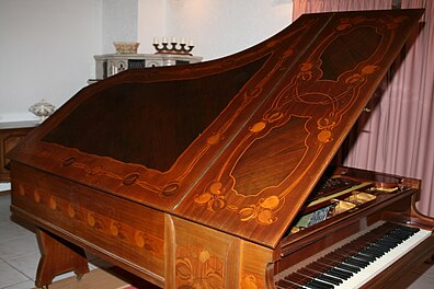 Flügel mit Jugendstil-Gehäuse (1902) von Bechstein für den Fabrikanten Julius Gütermann