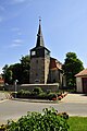 Evangelische Pfarrkirche „Friedenskirche“ mit künstlerischer Ausstattung, Kirchhof und Resten der Einfriedung