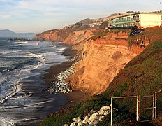 Bluff erosion in Pacifica 2