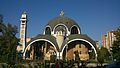 Chiesa di San Clemente di Ohrid a Skopje. Progettata da Slavko Brezovski e consacrata nel 1990, è a pianta rotonda ed è composta solo da cupole e archi.