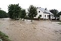 Die Hochwasser führende Pitten in Pitten
