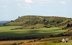 Ivinghoe Beacon seen from The Ridgeway.jpg