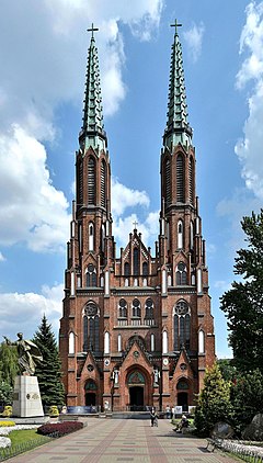 Kościół Świętych Michała i Floriana w Warszawie 2016.jpg