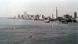 Đảo Lagos nhìn từ bến cảng gần đảo Victoria.