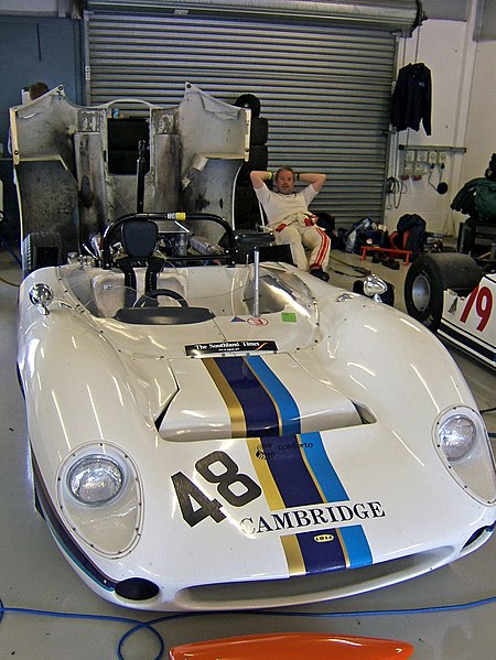 Image:Lola T70 Mk2 Spyder.jpg