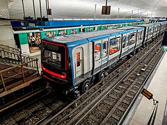 MP 14 CC at Châtelet station on Line 11