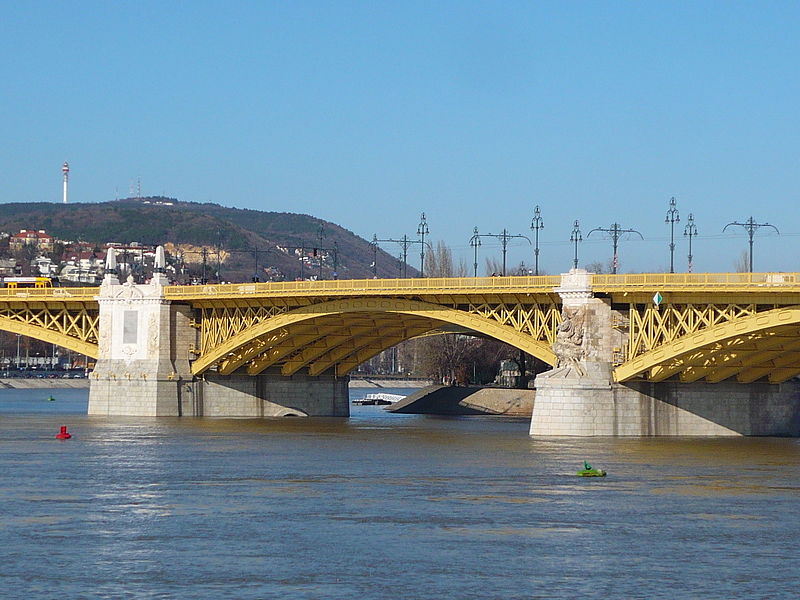 Archivo:Margaret Bridge 03, Budapest.JPG