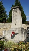 Monument aux morts au cimetière.