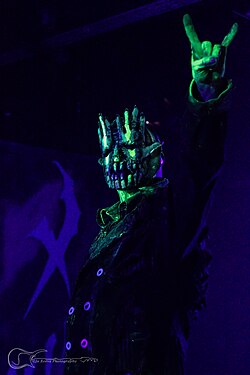 Mushroomhead_(26259722875).jpg