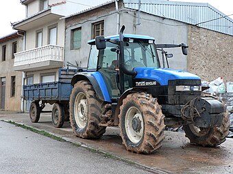 New Holland TM 125