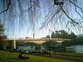 Die Brücke Puente Pedro de Valdivia verbindet seit 1954 die Altstadt mit der Isla Teja (im Hintergrund).