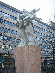 Rotterdam Giant Robot.jpg