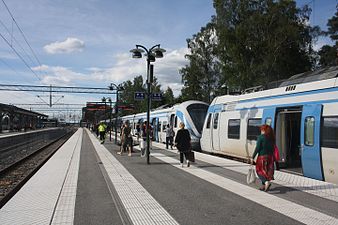 Perrong på stationen.