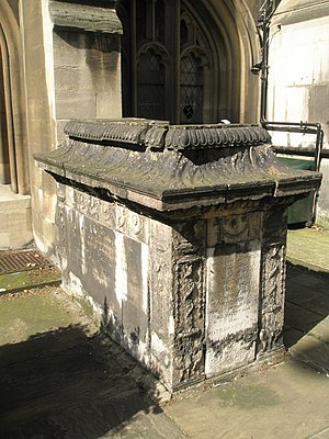 English: Tomb within the churchyard of St Sepu...