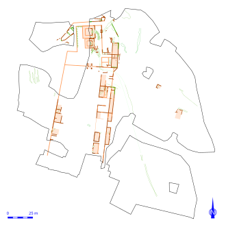 Plan montrant par un jeu de couleurs les composants d'un site archéologique.