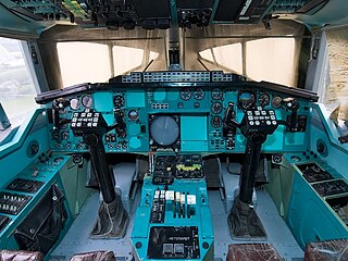 320px-Tupolev_Tu-144_(CCCP-77106)_cockpit.jpg