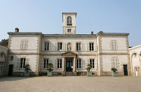 Façade nord-ouest de la villa.