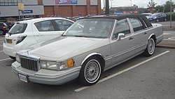 Lincoln Town Car Signature Series (1990–1992)