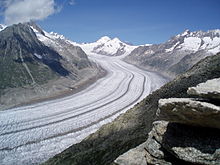 Another view of the Aletsch Glacier in the Swiss Alps, which because of global warming has been decreasing Aletschgletsjer Zwitserland.JPG