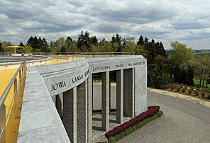 Mémorial du Mardasson à Bastogne (Belgique). (définition réelle 4 835 × 3 299)