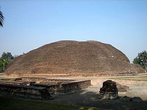 Stupa pembakaran Buddha, Kushinagar.