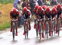 Team CSC in the 2004 TTT.