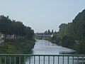 Canal de Bergues à l'entrée de Coudekerque-Branche vers Dunkerque(en haut)