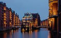 23. A Speicherstadt esti megvilágításban (Hamburg, Németország) (javítás)/(csere)