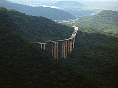 Tramo serrano de la Rodovia dos Imigrantes.