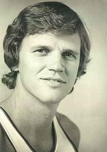 Keith Erickson 1976.JPG