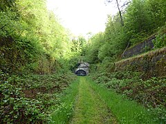 La tranchée en direction de la sortie sud-est du tunnel.