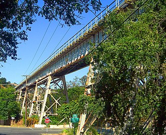 Das Muir Trestle mit seinem Überbau aus Stahl-Vollwandträgern, 2006