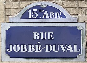 Voir la plaque.