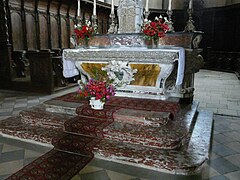 El altar del coro de los canónigos