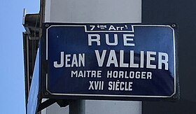 Voir la plaque.