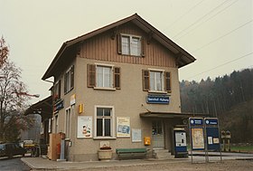 Bahnhofsgebäude, Strassenseite (1994)