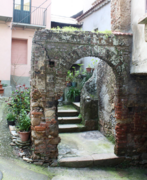 Arco antico nei pressi del "Passetto"