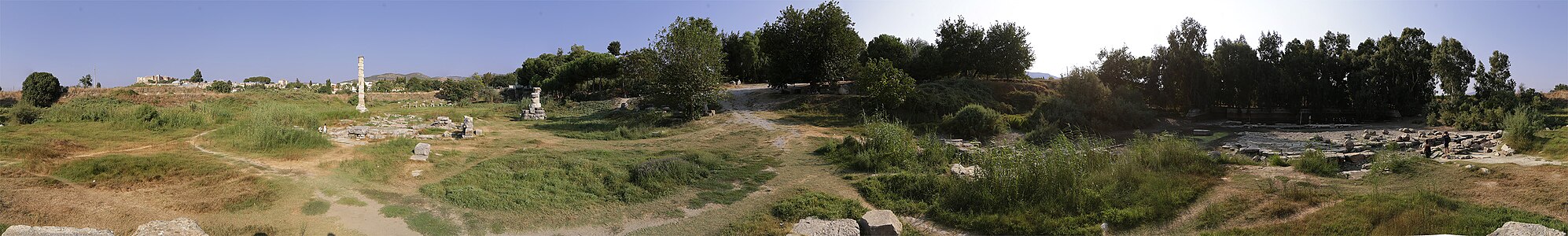Сучасний панорамний вид місця розташування храму