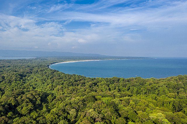 Ujung Kulon merupakan taman nasional tertua di Indonesia yang sudah diresmikan sebagai salah satu Warisan Dunia yang dilindungi oleh UNESCO pada tahun 1991