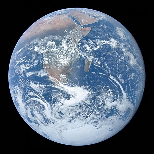 Photograph of Earth, taken by a Apollo 17 mission. the Arabian peninsula, Africa together with Madagascar lie in the lower half of the disc, whereas Antarctica is at the top.