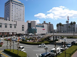 Plac przed stacją kolejową Tokushima