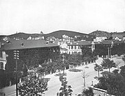 “四座楼”，左侧为4号楼（今湖南路31号址），约1913年