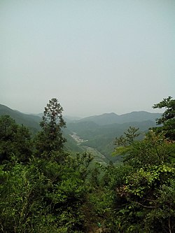 从宁海国家登山健身步道鸟龙口眺望汶溪