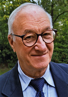 Albert Bandura Psychologist.jpg