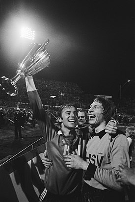 Jugadores del Hamburgo celebrando el título.