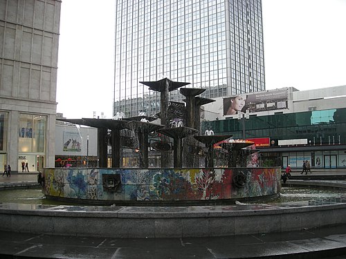 Brunnen der Völkerfreundschaft auf dem Alexanderplatz