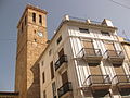 Calle Colón y campanario Catedral.